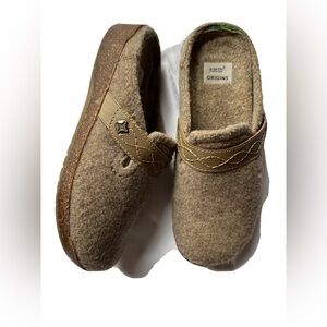 Earth Origins Jenna Clogs